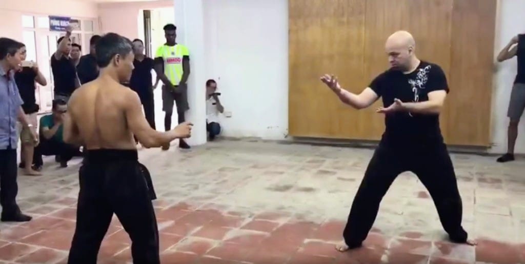 Wing Chun VS Karate: Brutal KO